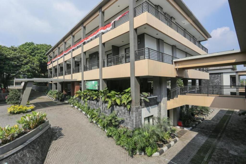 Grand Hani Hotel Lembang Exterior foto